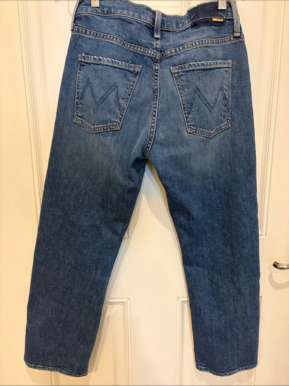 MOTHER Superior The Ditcher Cropped Straight Jeans in Running With Scissors